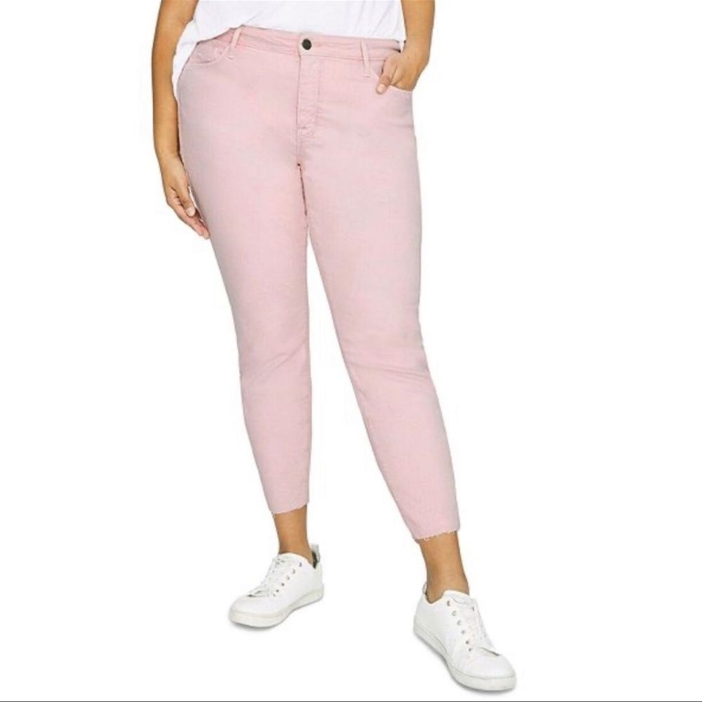 Light pink ankle jeans